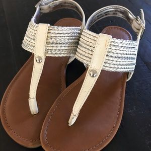 Cherokee sandals 3